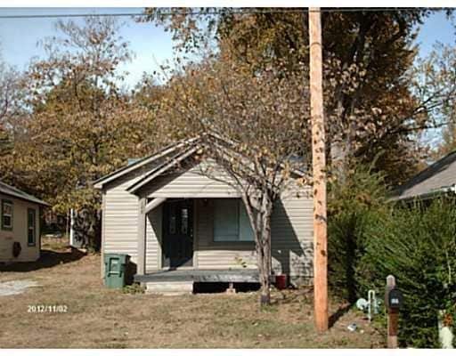 Photo - 108 W 5th St House