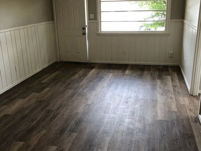 Photo - 2306 62nd St