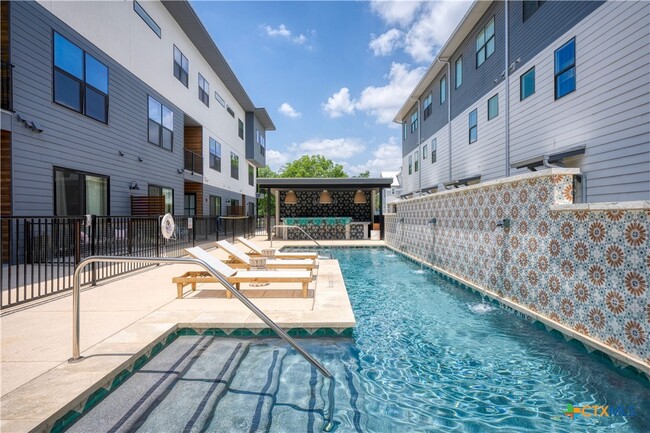 Building Photo - 1208 N Academy Ave Unit 3201