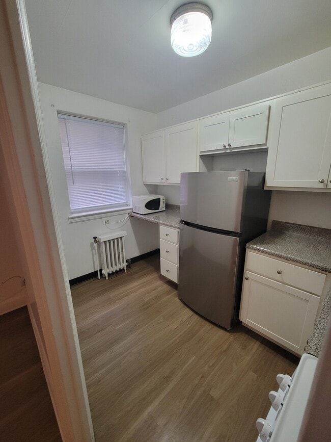 Building Photo - Thames Manor Rental
