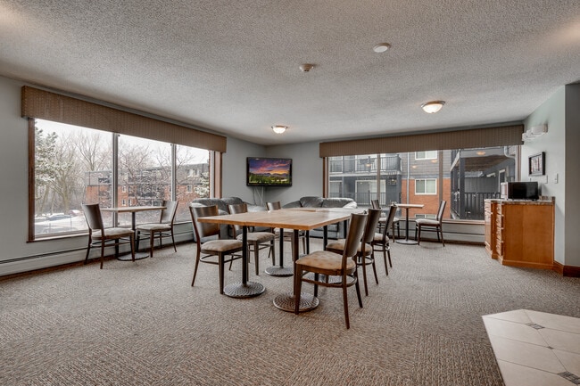 Aquarius Apartments
