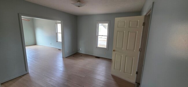 Photo - 520 N 21 St - Herrin