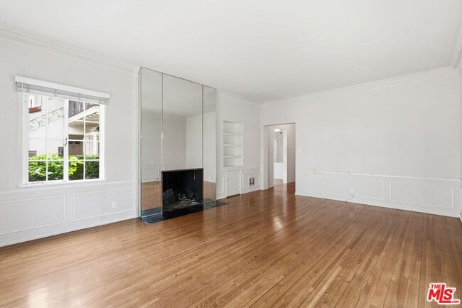 Photo - 148 S Camden Dr Unit A