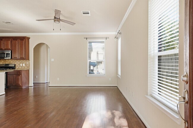 Photo - 2 Bettina Ln