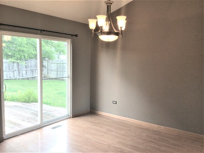 Photo - 898 Cottonwood Dr