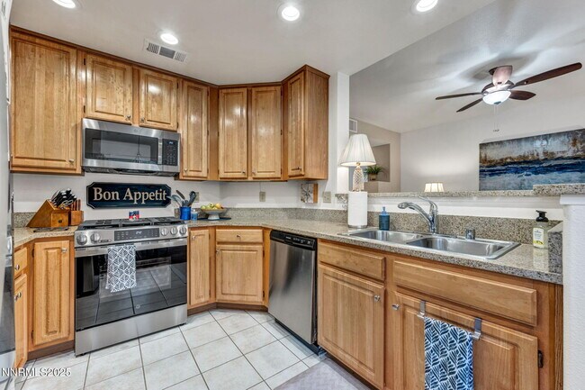 Photo - 900 S Meadows Pkwy Unit 1914