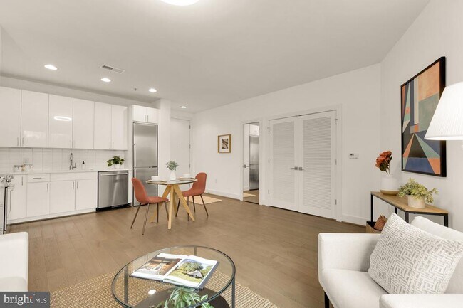 Photo - 1500 Pennsylvania Ave. SE Unit 305