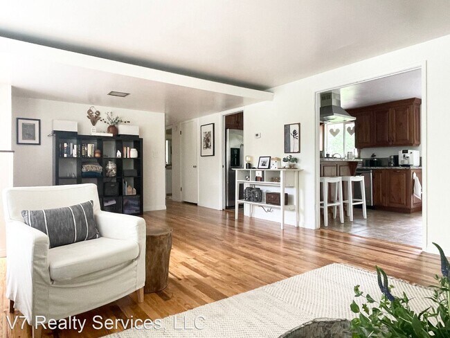 Photo - 4 br, 3 bath House - 7849 S. Nantucket Dr.