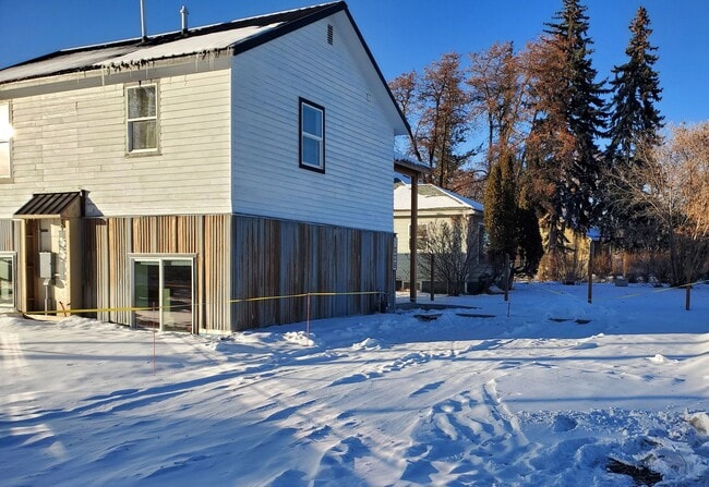 Photo - 100 S Meridian Rd Unit B (#196)