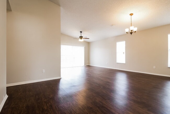 Photo - 105 Rock Springs Ct