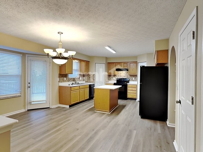 Photo - 1009 Legacy Ln SW