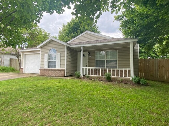 Building Photo - Super Cute 3 Bedroom Home Coming Soon!