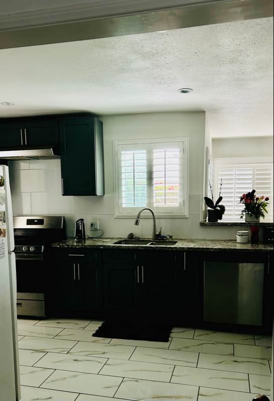 Photo - 11619 Wilkie Ave