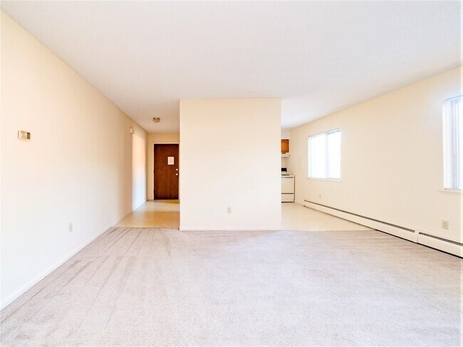 Photo - Courtside Apartments