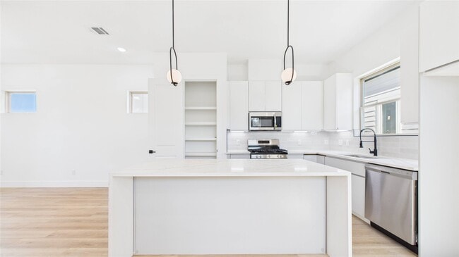 Photo - 5318 Terry St