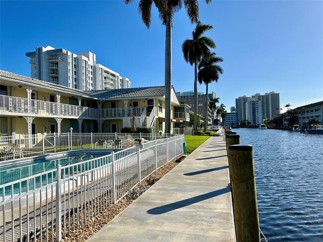 Photo - 2840 NE 33rd Ct Unidad 2