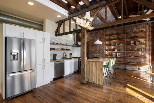 100 E 13th St Unit SI FL2-ID1056089P