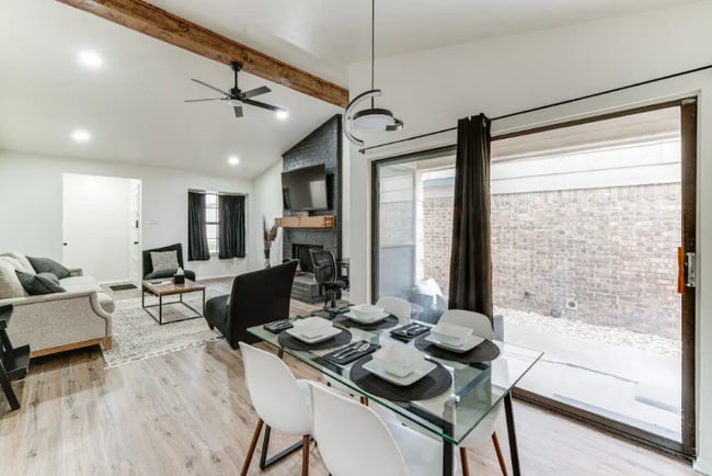 Photo - 2912 Pegasus Dr