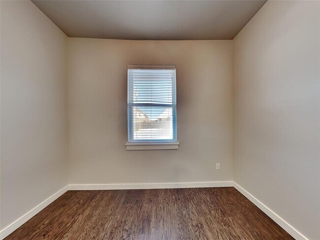 Photo - 9049 NW 143rd St