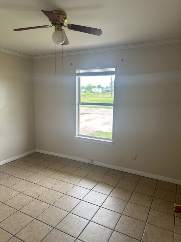 Photo - 194 Blake Ln