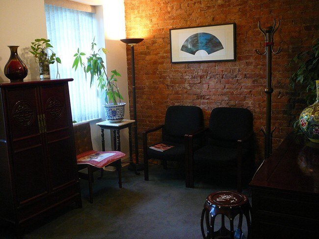 Photo - 324 E 30th St