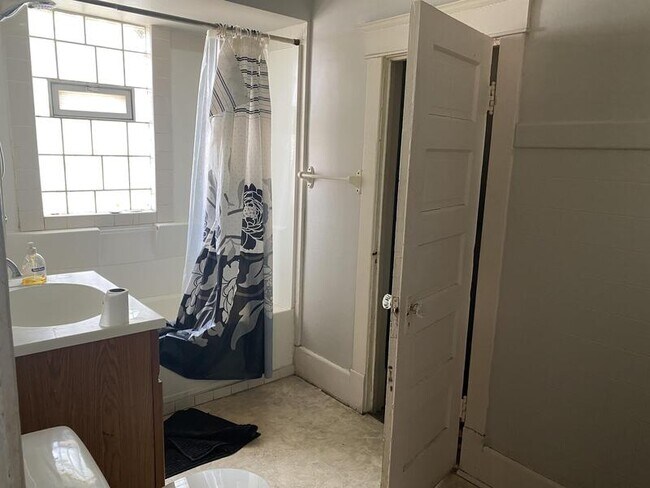 Photo - 4717 Baring Ave