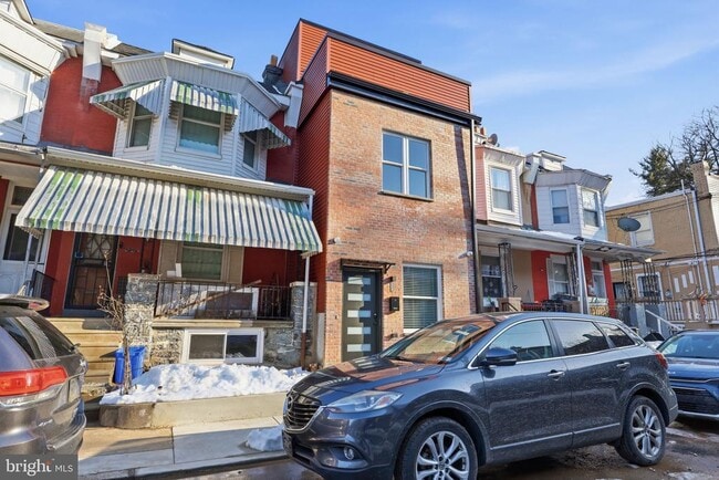 Building Photo - 458 W Earlham Ter