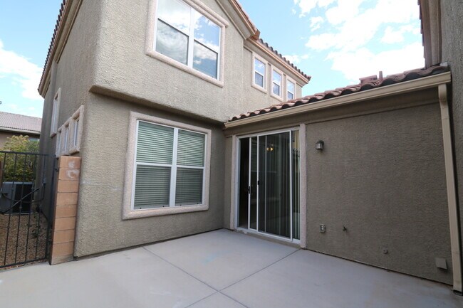 Photo - Beautiful Spacious 4 Bedroom Home!