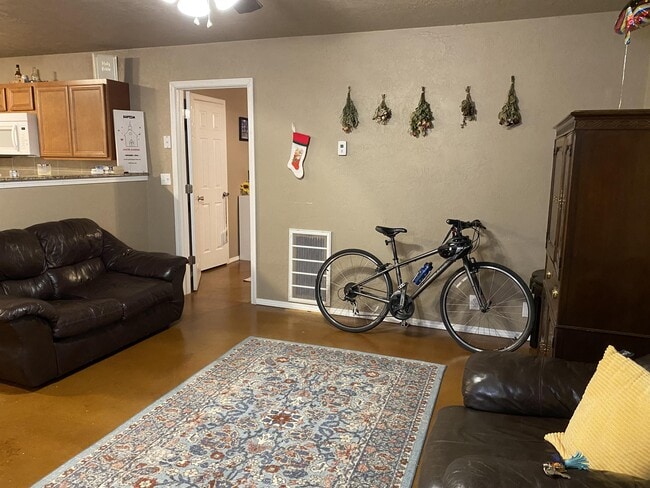 Photo - 3309 S West St