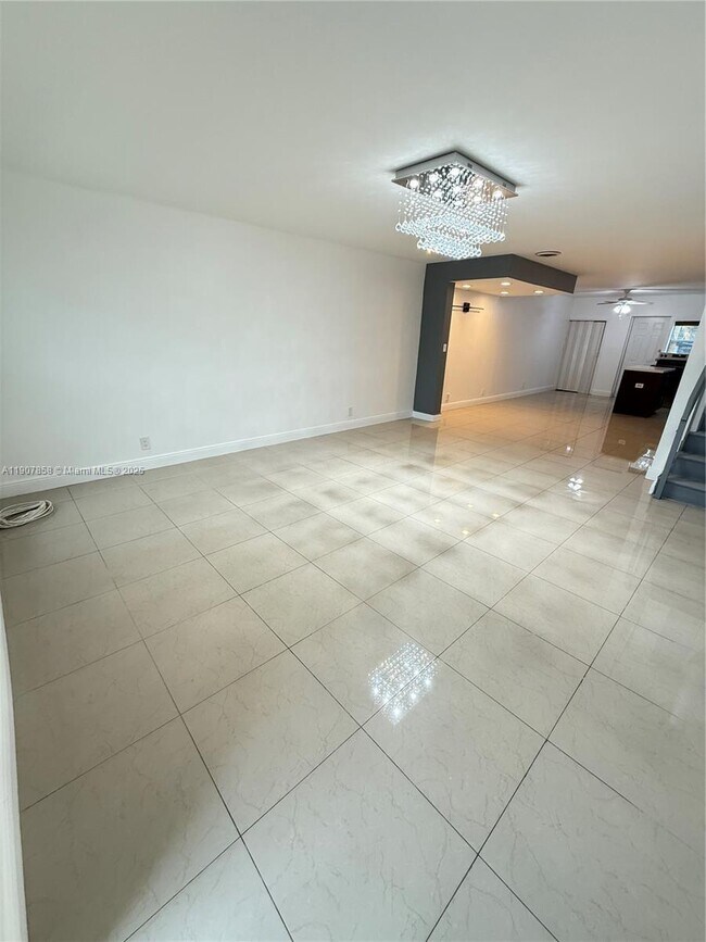 Photo - 5215 SW 40th Ave