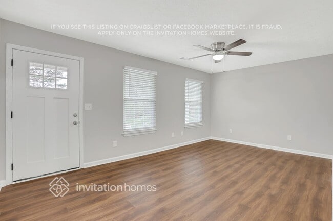 Photo - 8116 Collier St SW