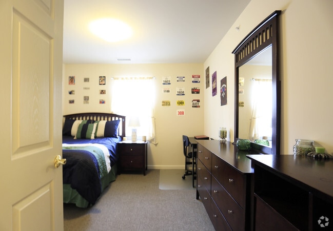 Bedroom 2br