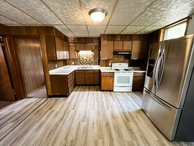 Photo - 123 W Waupansie St Unidad 1