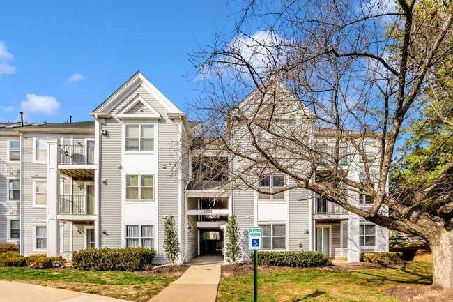 Photo - 10001 Vanderbilt Cir Unit 4-4