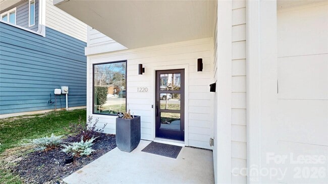 Photo - 1220 Lomax Ave