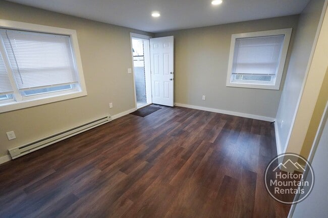 Photo - Faculty Street Triplex Unidad C