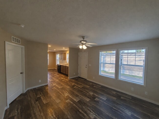 Photo - 15 Starling Hill Dr