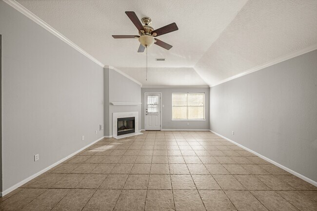 Photo - 1242 Hunter Wood Dr