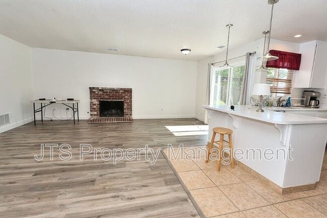 Photo - 6069 Kingwood Cir