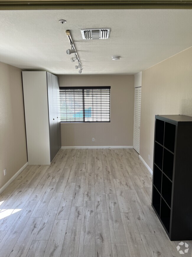 Building Photo - 21611 Wahoo Trl Unit Second floor Rental
