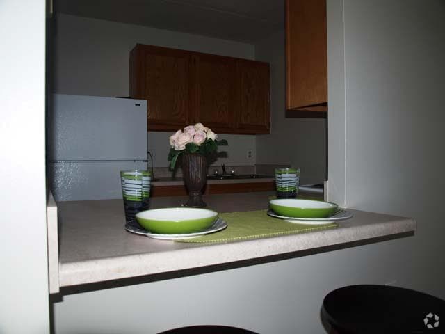 Kitchen - Roberts III Apartments