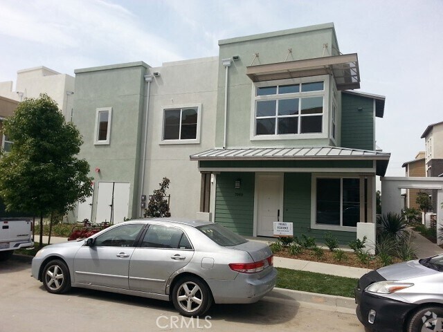 Building Photo - 7069 Oregon St Rental