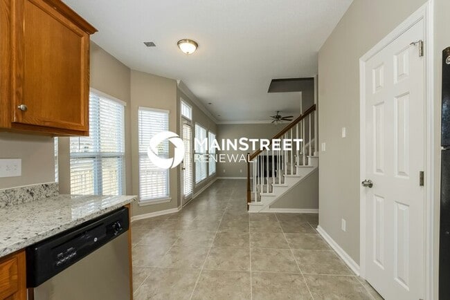 Photo - 3 Bedroom Pet-Friendly Home in Charlotte, NC with Main Street Renewal