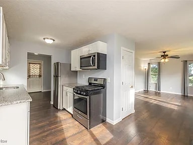 Photo - 5222 W 83rd St