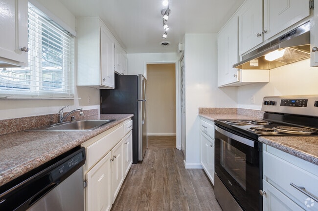 Large Duplex Kitchen 1,220SF