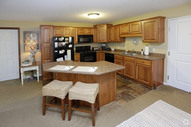 1BR, 1BA - 793 SF