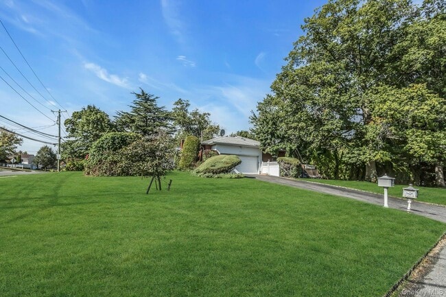 Photo - 260 Oak Ridge Ln