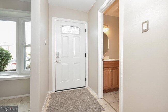 Photo - 8853 Teakwood Ct