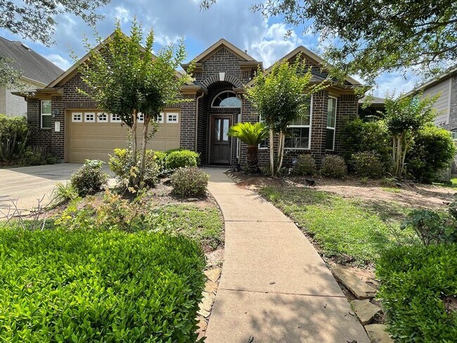 Building Photo - 326 Trillium Dr