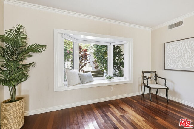 Photo - 5507 Bluebell Ave